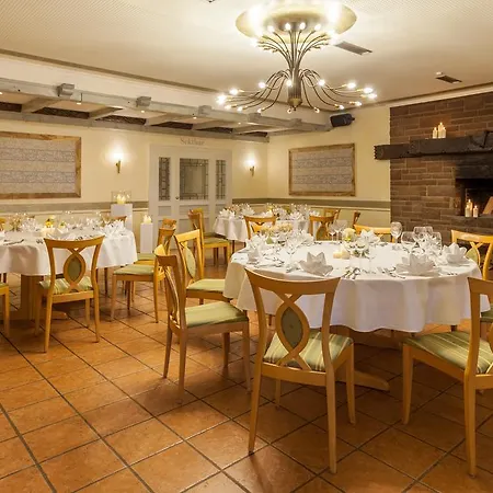 ホテル Weserblick ベーヴェルンゲン